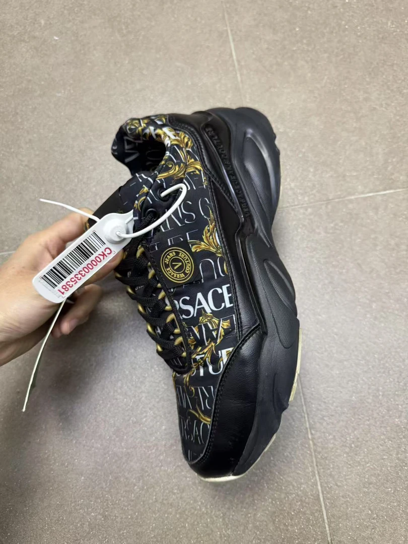 95新 VERSACE/范思哲  38欧码 男士黄色满印休闲板鞋ao186
