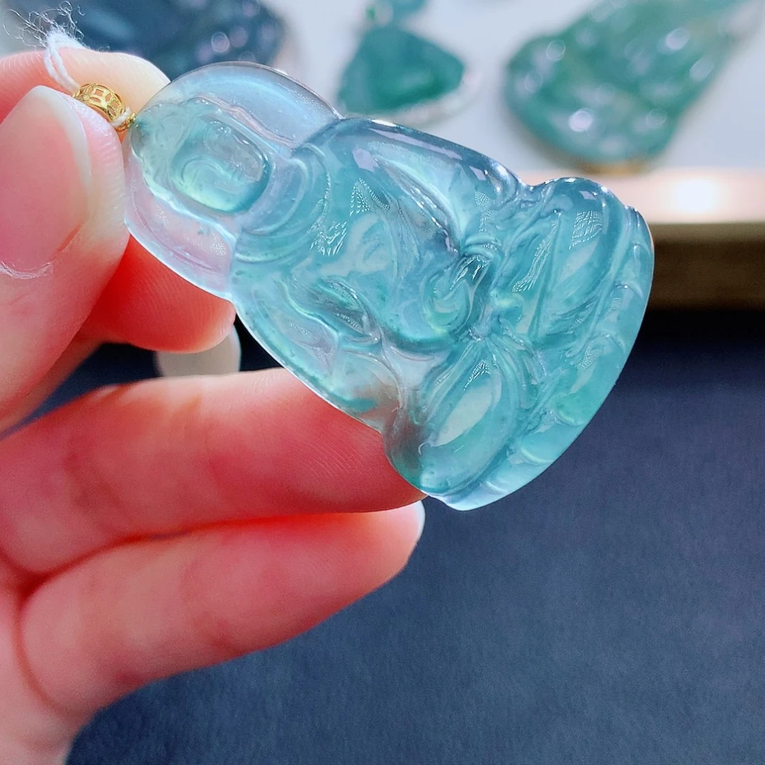 翡翠18K金镶嵌颈饰翡翠