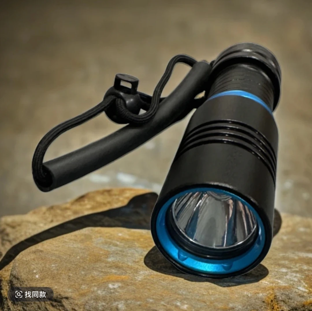 潜水手电筒水下专业强光超亮充电照明防水户外夜潜赶海远射灯