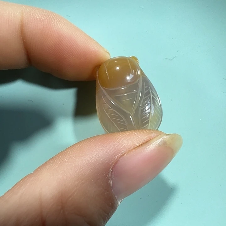 透闪石质玉未镶嵌挂件