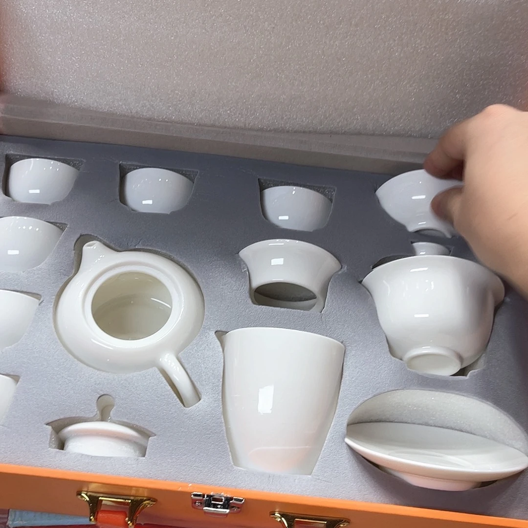 孤品茶具套装等。