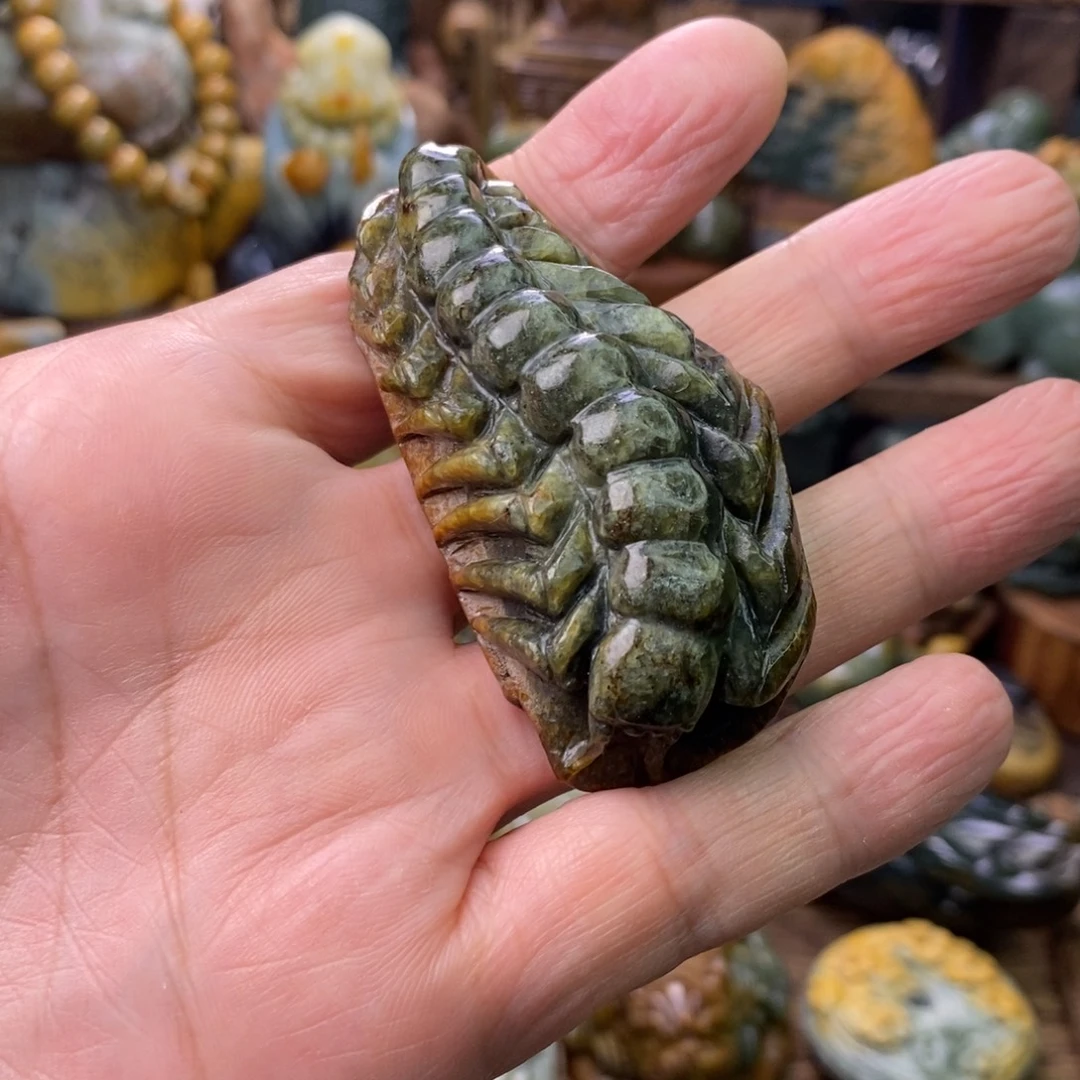 岫岩河磨玉（透闪石质玉）未镶嵌把件蜈蚣