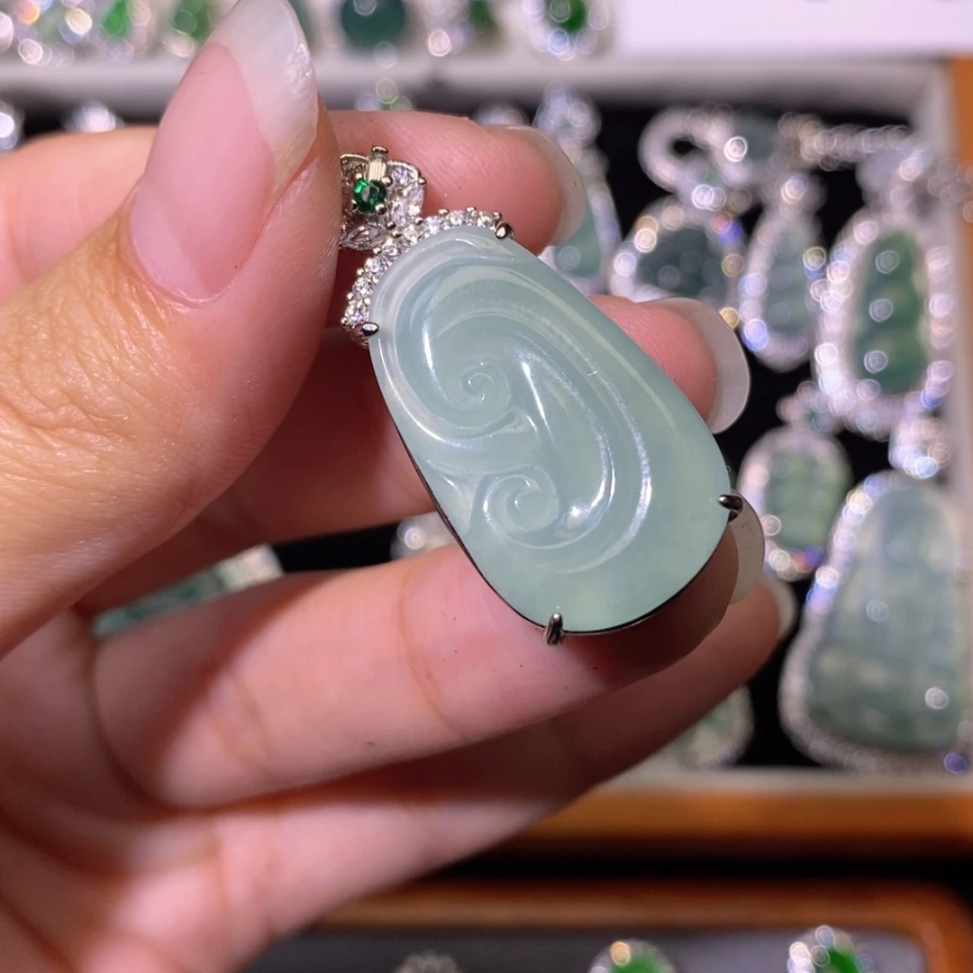 翡翠未镶嵌颈饰天然