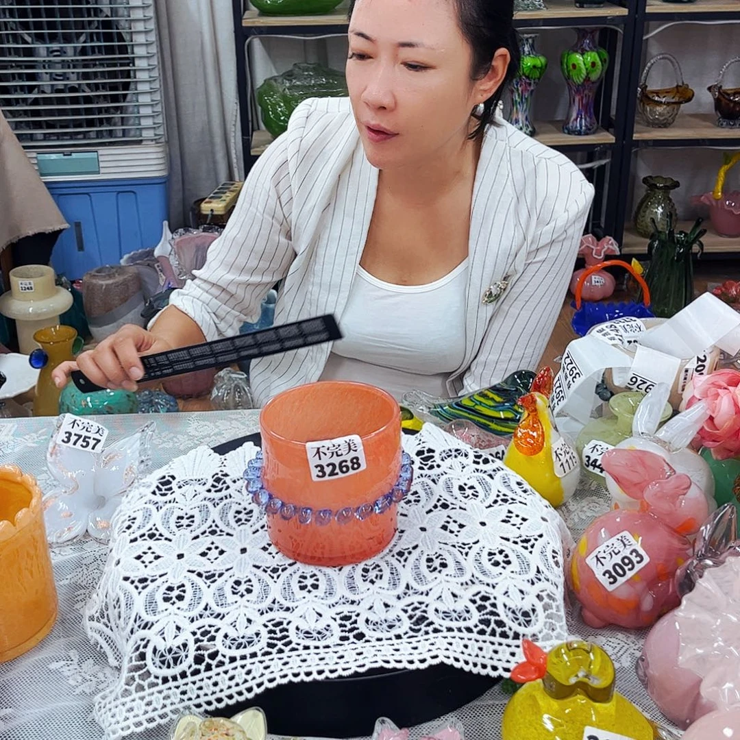 3268 家悦琉璃工艺品不完美