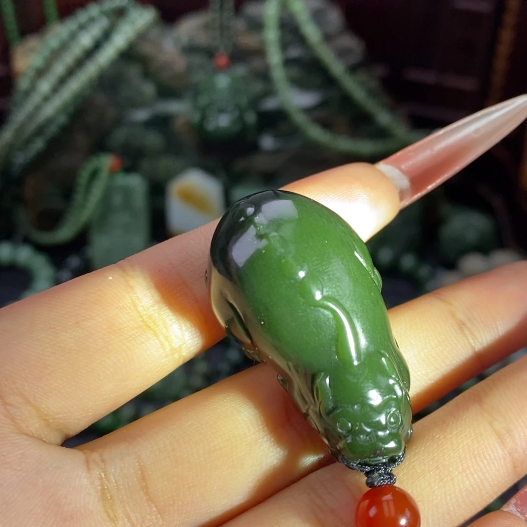 和田玉（碧玉）未镶嵌珠宝奇石