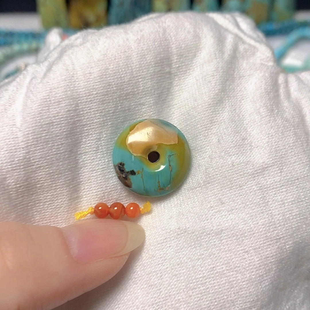 南红玛瑙未镶嵌珠宝奇石