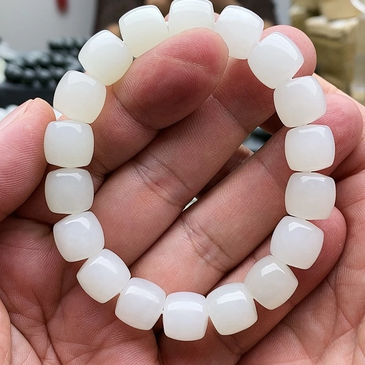 【闪购商品】未镶嵌手链和田玉12直切白
