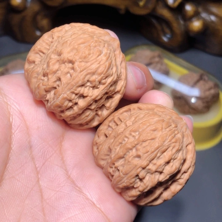 文玩核桃把件37绣球