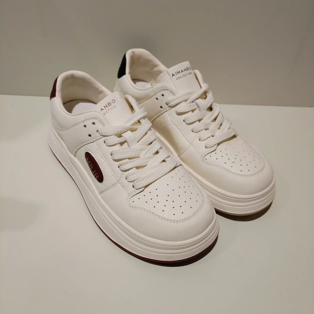 212035017e漫步佳人2025春款小白鞋