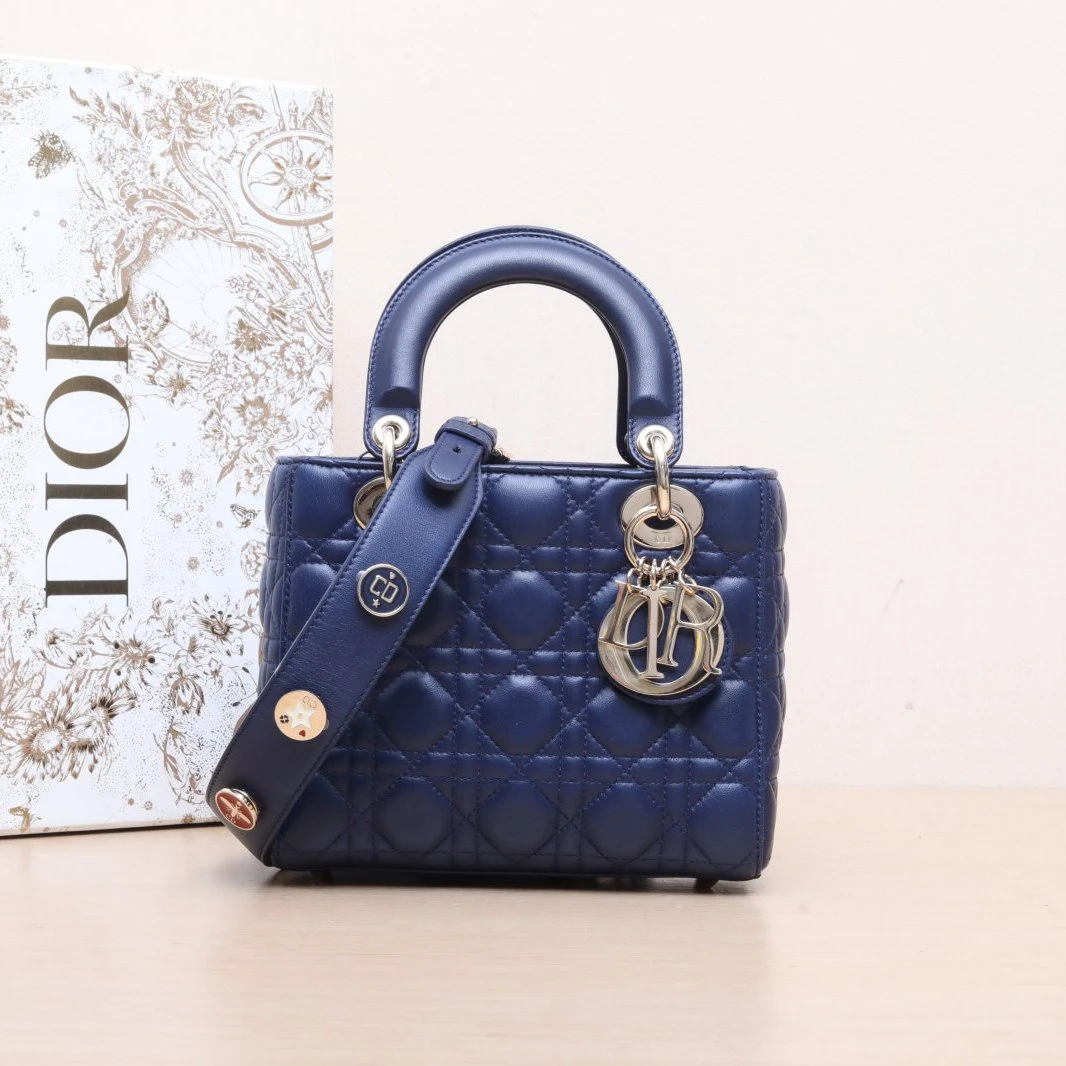 95新 DIOR/迪奥 小花双双 戴妃包 四格 徽章肩带 蓝色 皮革S 2017