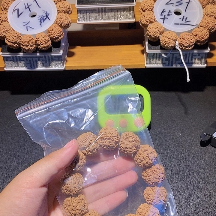 岁***丫金刚菩提手串这样