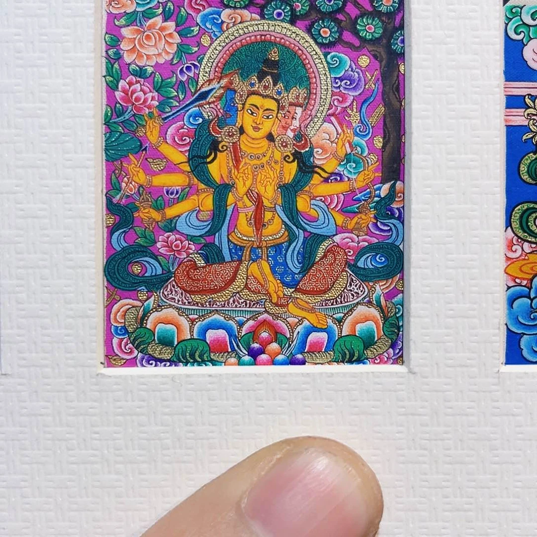 吊坠B****?青海热贡纯手绘八臂