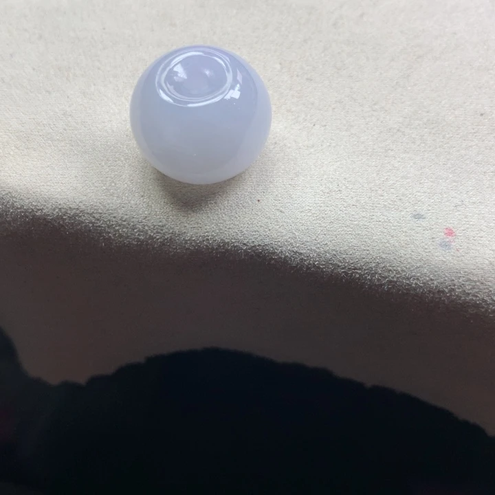 翡翠手镯未镶嵌吊坠