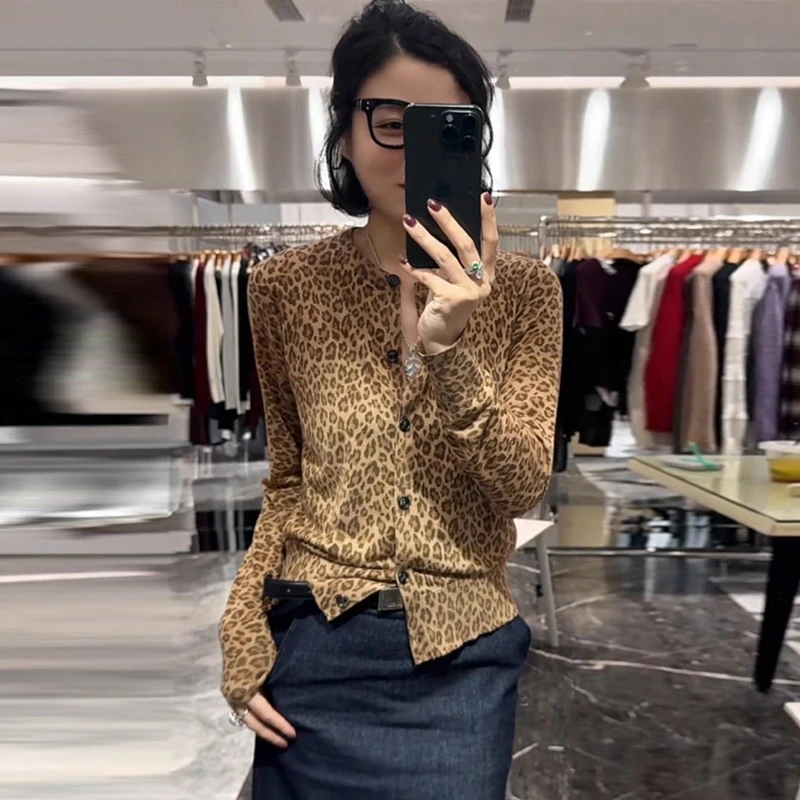 美式复古豹纹秋款上衣女时尚洋气时髦修身休闲气质辣妹长袖针织衫