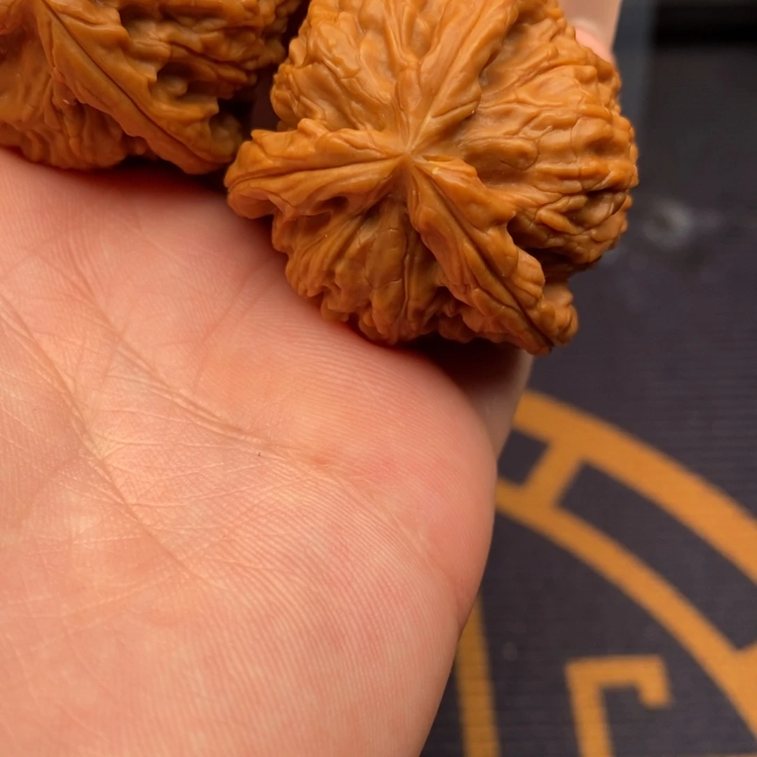 乐***刘吊坠文玩核桃白狮子
