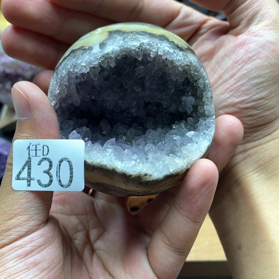 未镶嵌水晶大型摆件（非配饰）