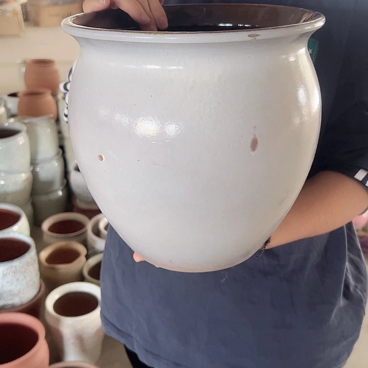 微瑕高度24厘米口径23厘米
