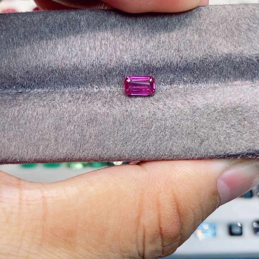 蓝宝石裸石未镶嵌紫色蓝宝石1.01克拉