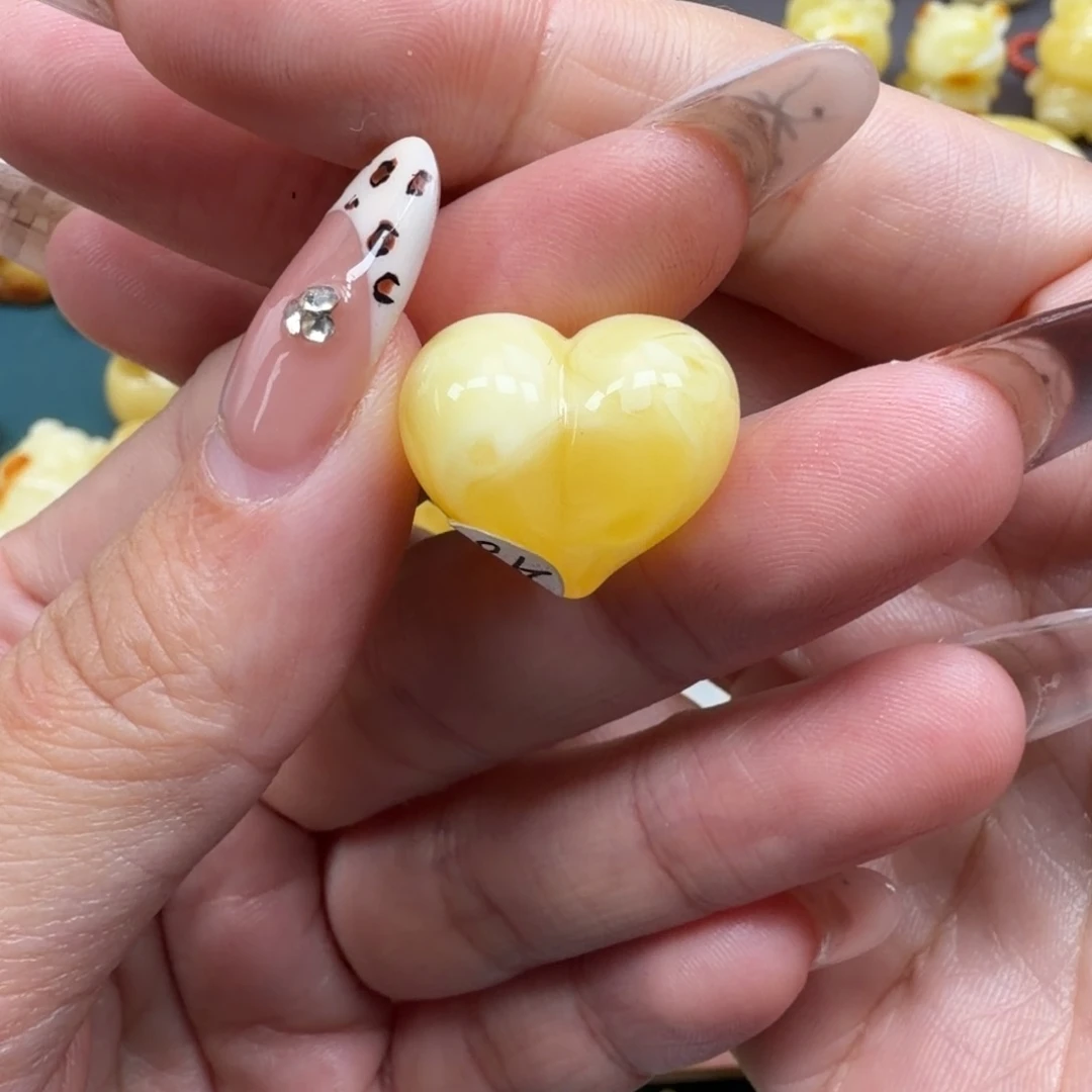 幽***萁琥珀未镶嵌裸石蜜蜡