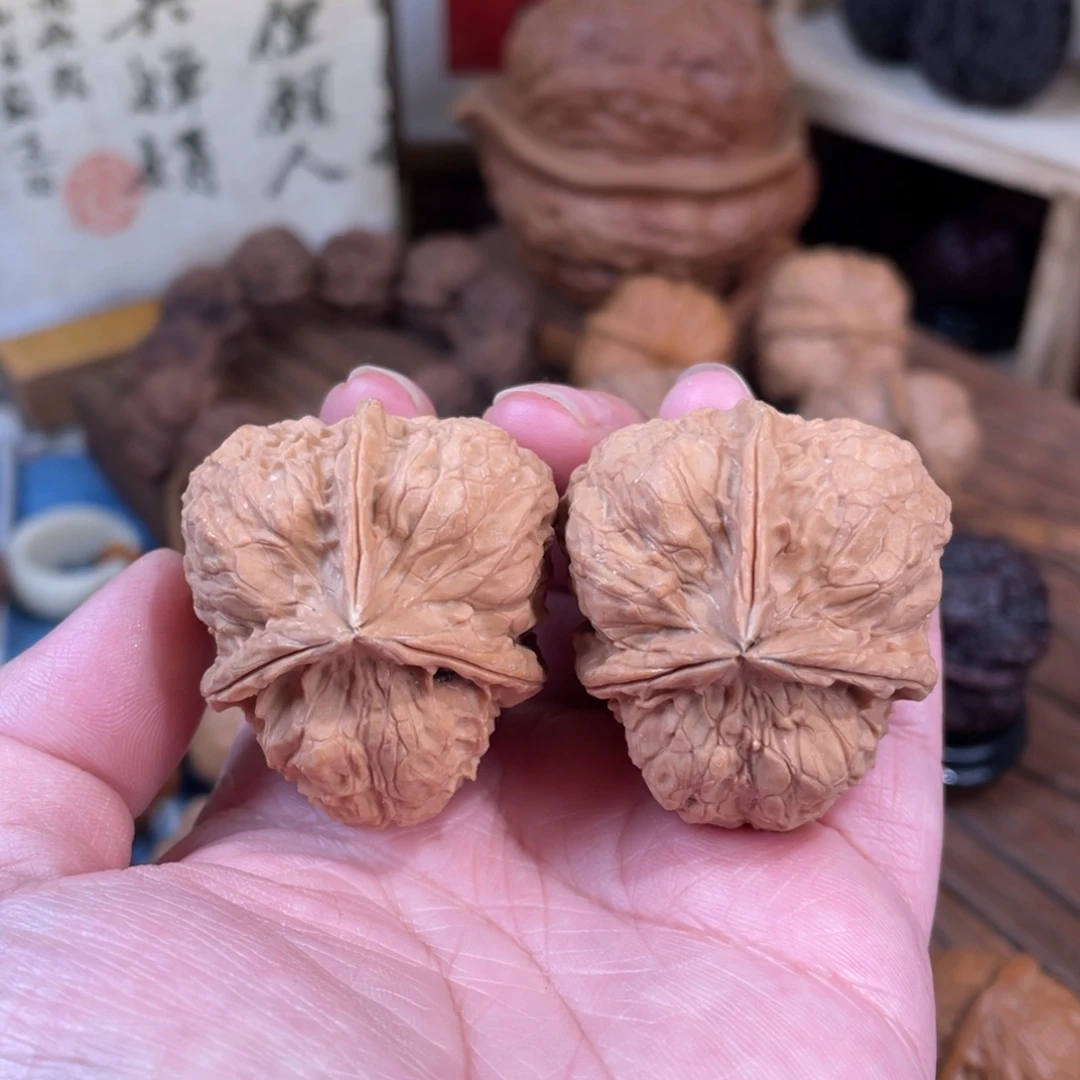 把件文玩核桃三棱40