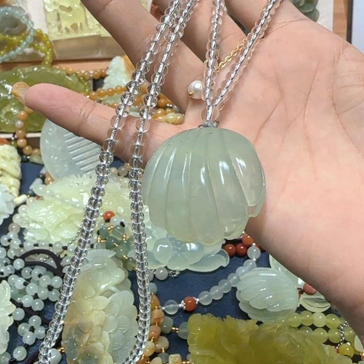 合金蛇纹石玉吊坠