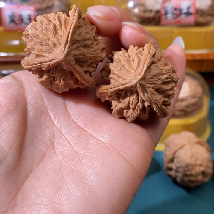 文玩核桃吊坠盘山奔