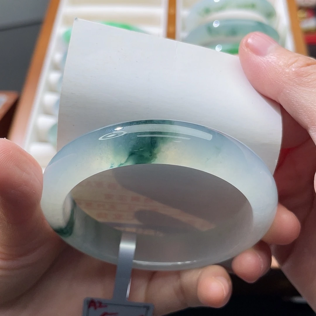 翡翠未镶嵌手镯55.6冰飘花