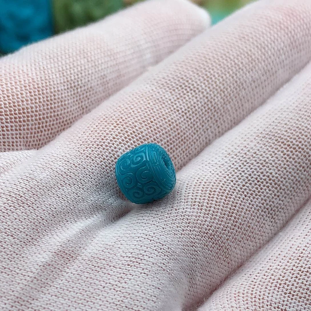 绿松石未镶嵌颈饰