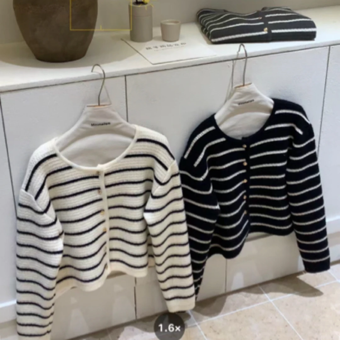 小香风条纹针织开衫女宽松短款别致圆领外穿毛衣外套上衣