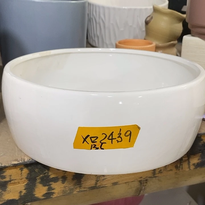 陶盆有孔 瑕疵针孔漏釉介意勿拍外口 24外高9