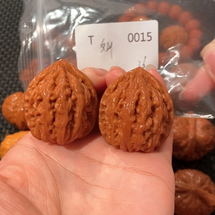 文玩核桃吊坠文山35.9