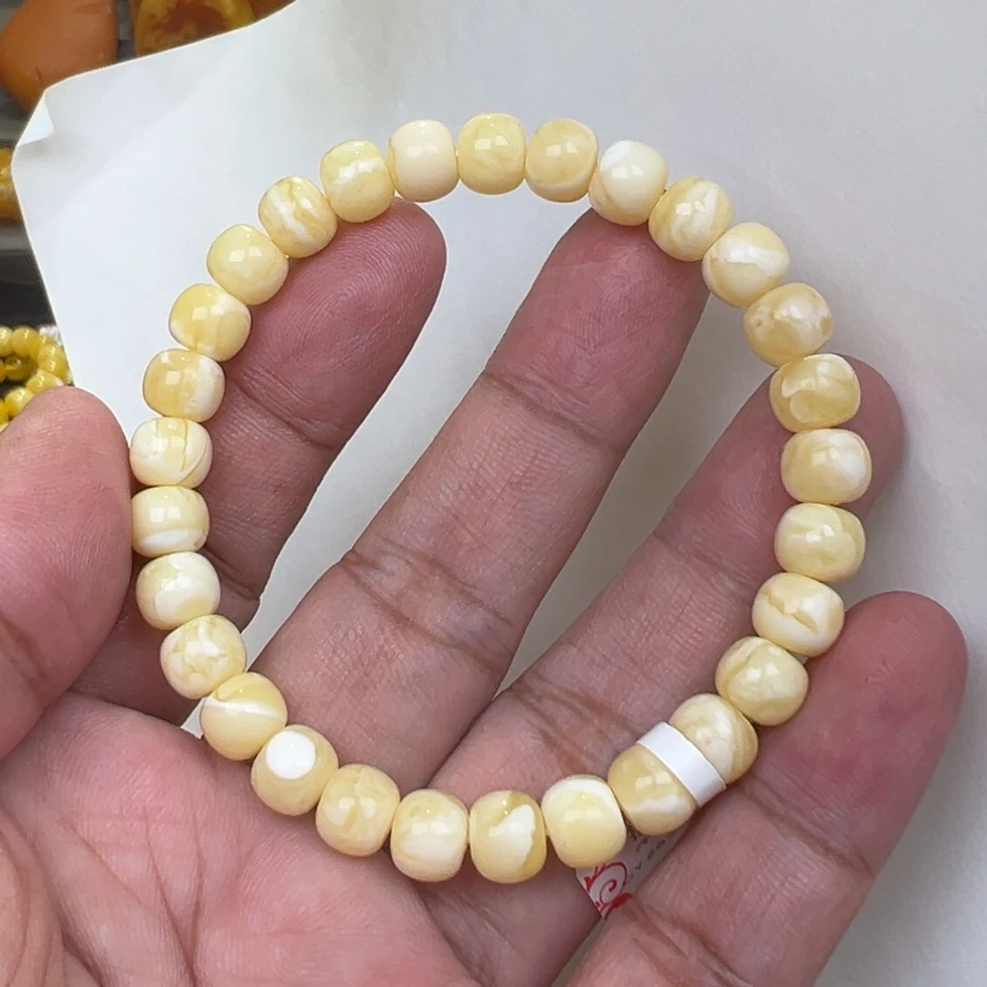 蜜蜡未镶嵌珠宝奇石8加8.2克