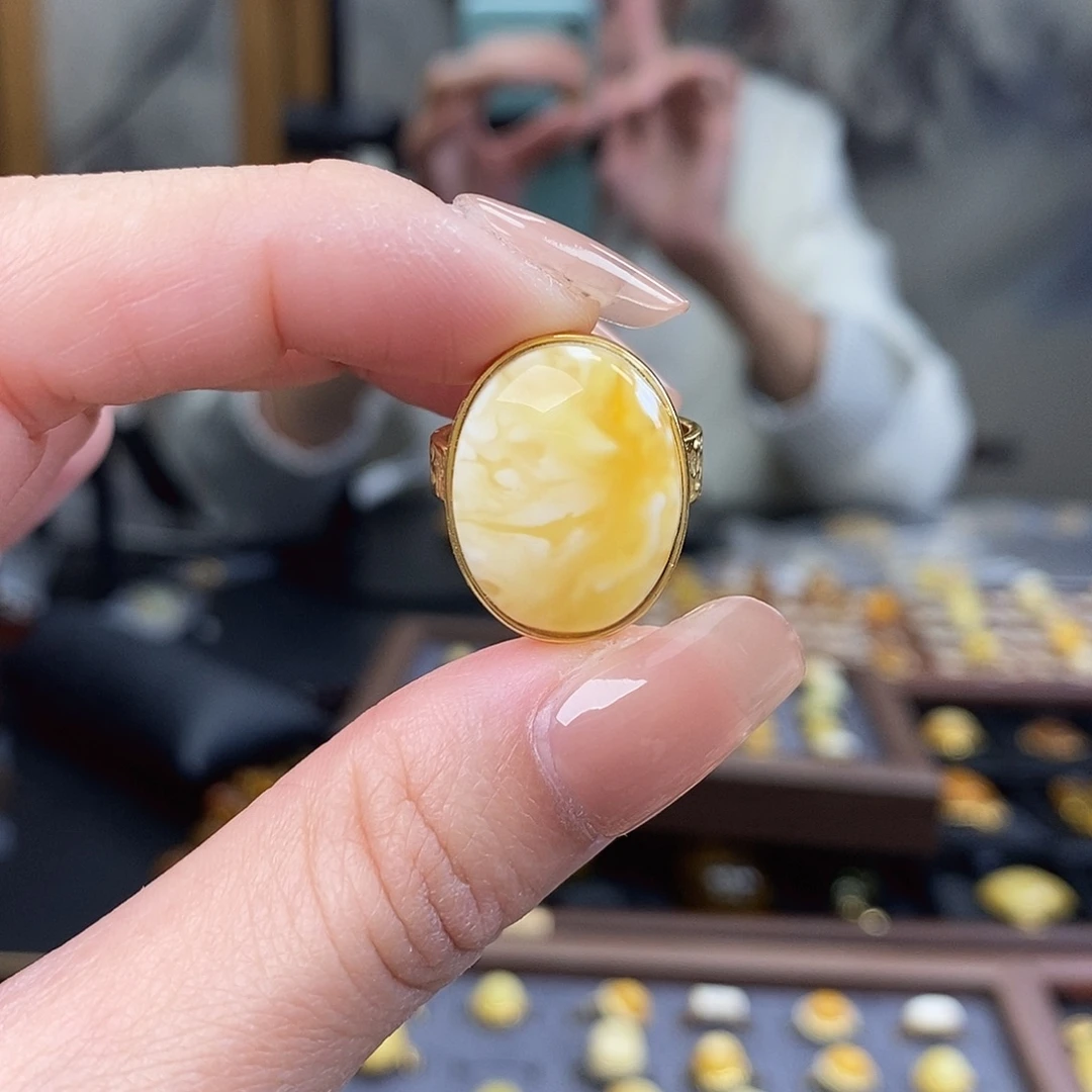 琥珀未镶嵌裸石成品