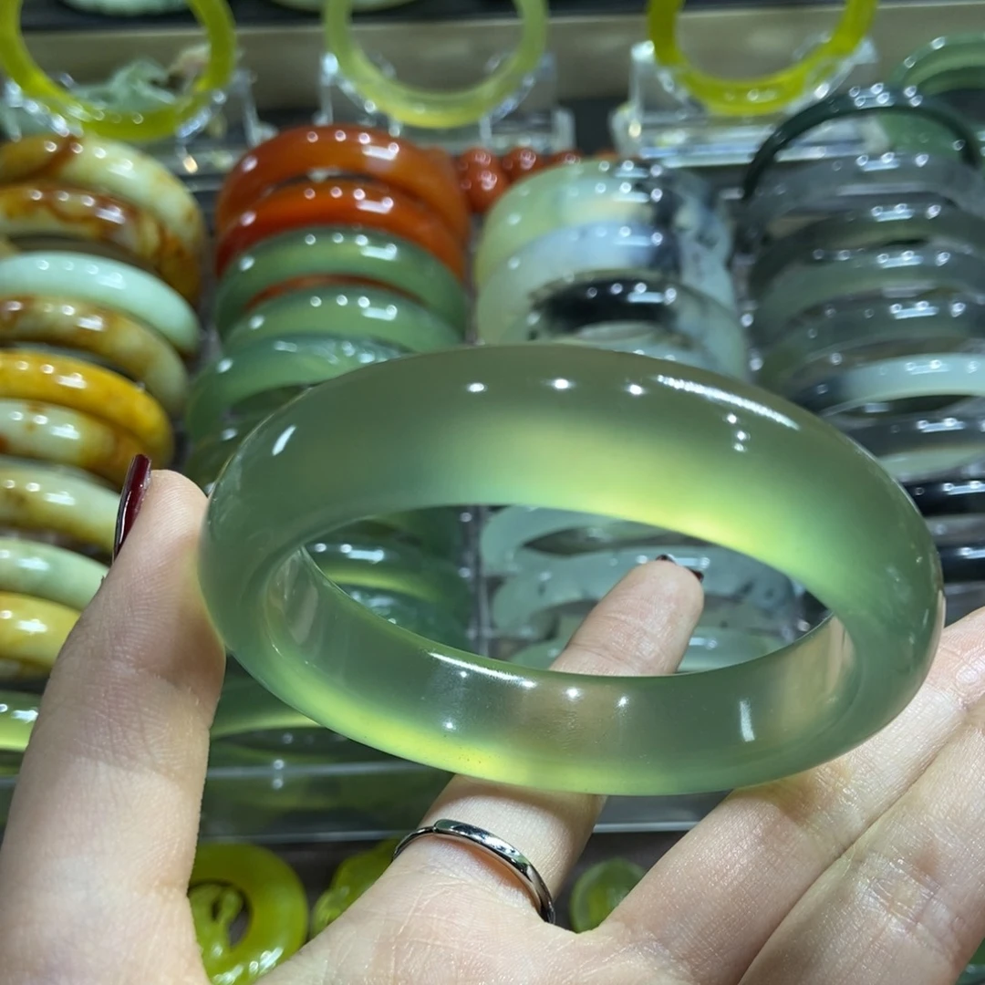 蛇纹石玉手镯未镶嵌6061