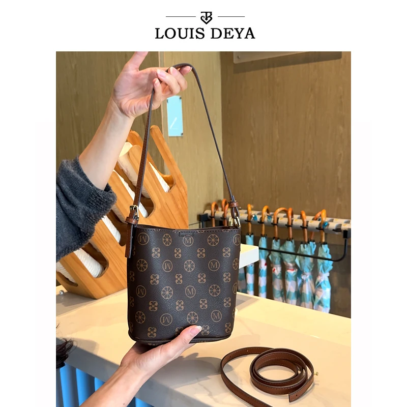 2025新款百搭水桶包时尚轻奢斜挎单肩包