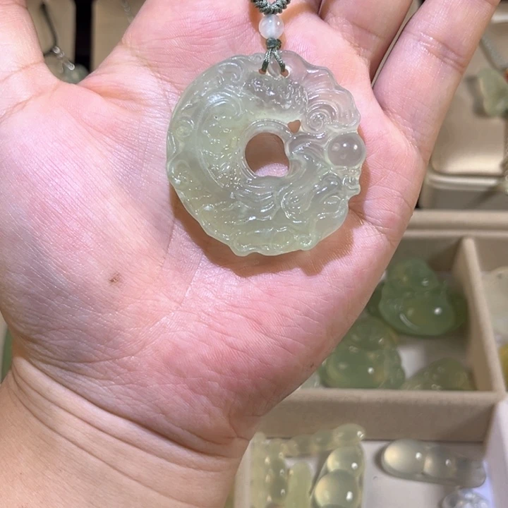 未镶嵌蛇纹石玉吊坠(赠链)龙扣默认有棉