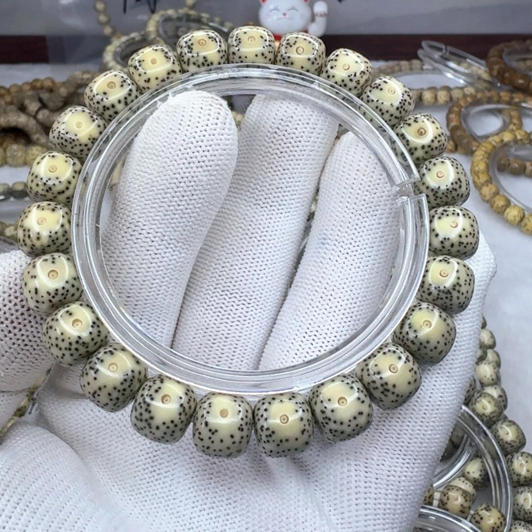 手串星月菩提10×9大眼睛  147