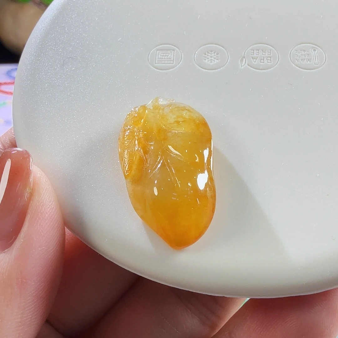 翡翠未镶嵌颈饰裸石