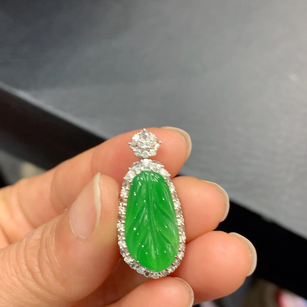 翡翠18K金镶嵌吊坠(不含链)