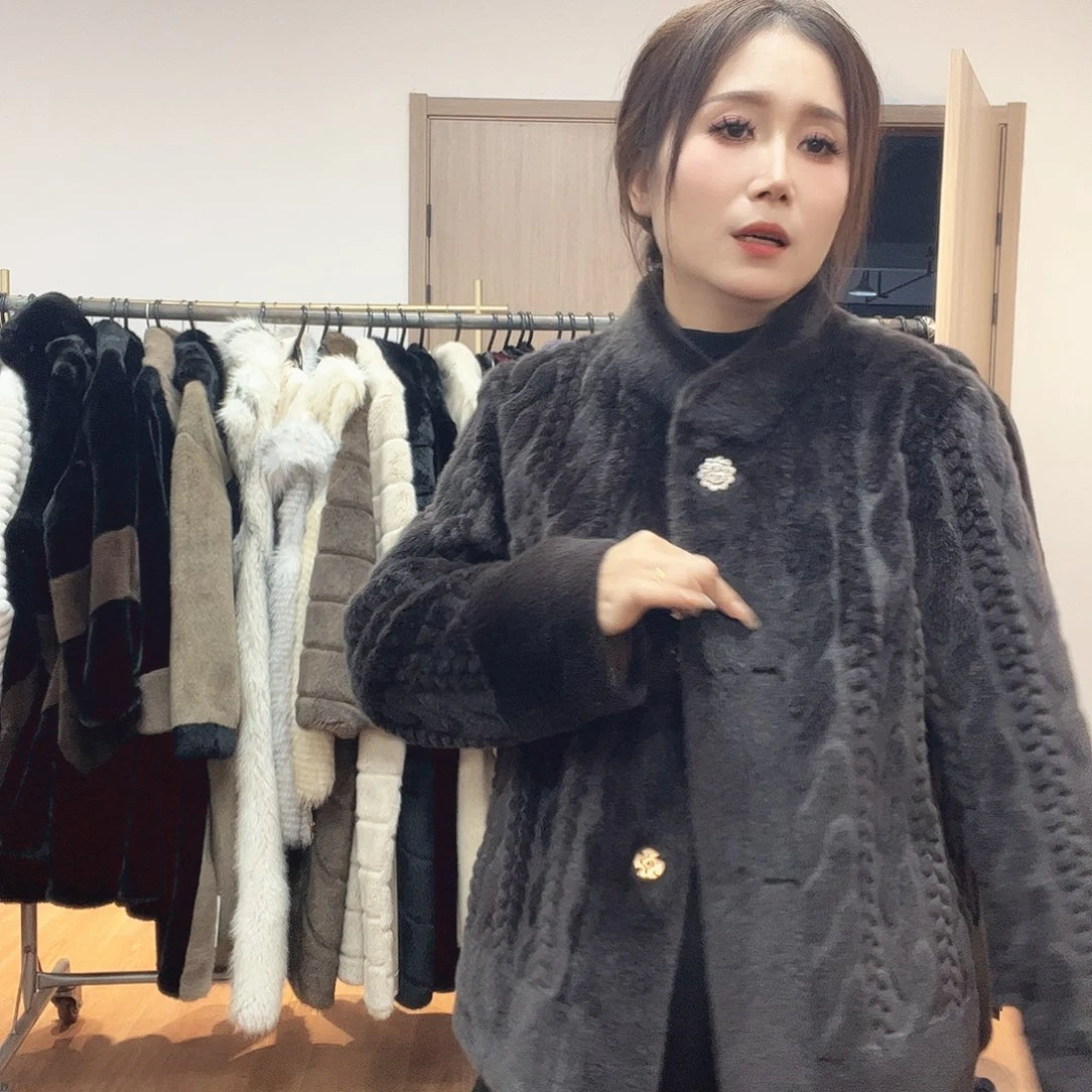 68号皮毛一体外套