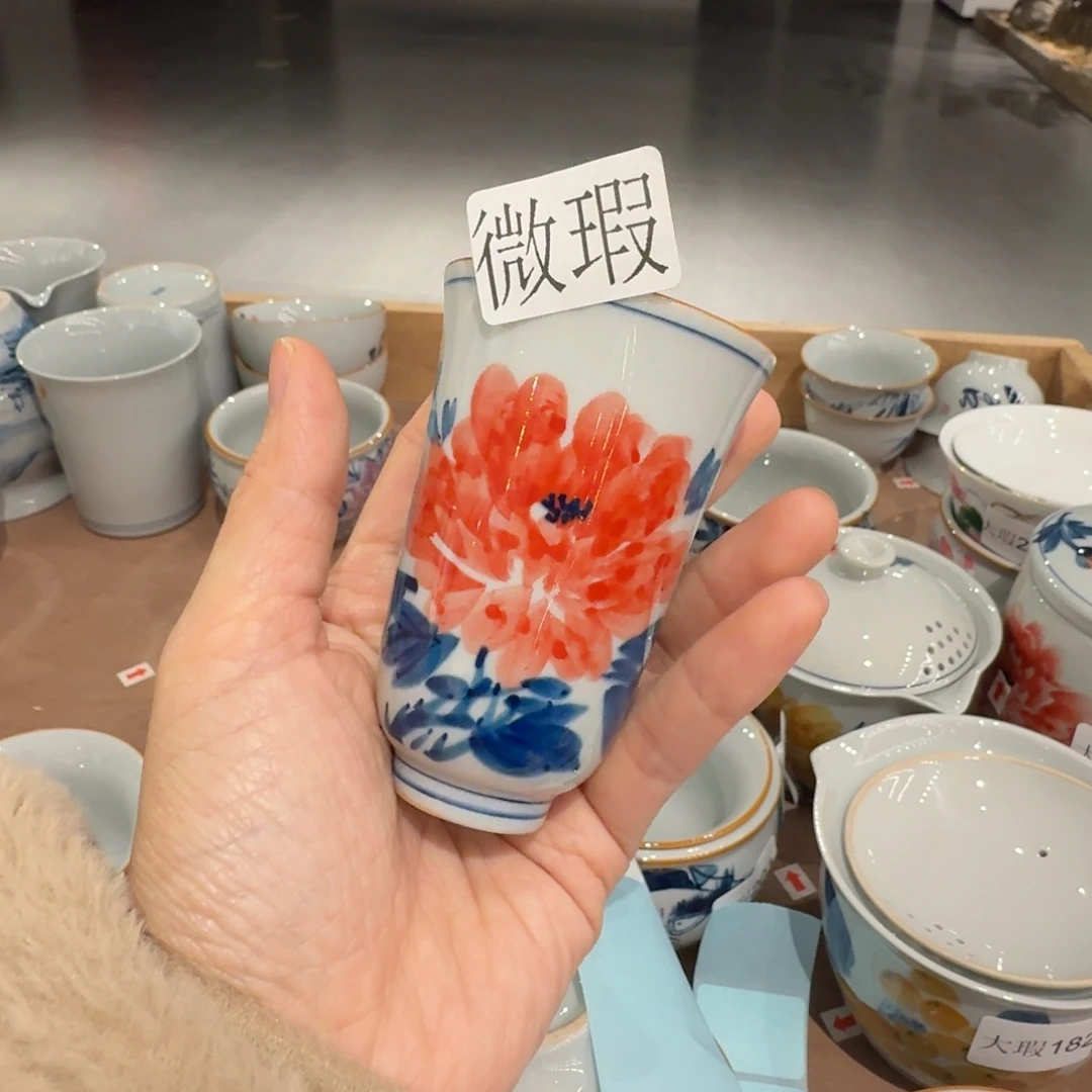 釉下手绘茶具微瑕