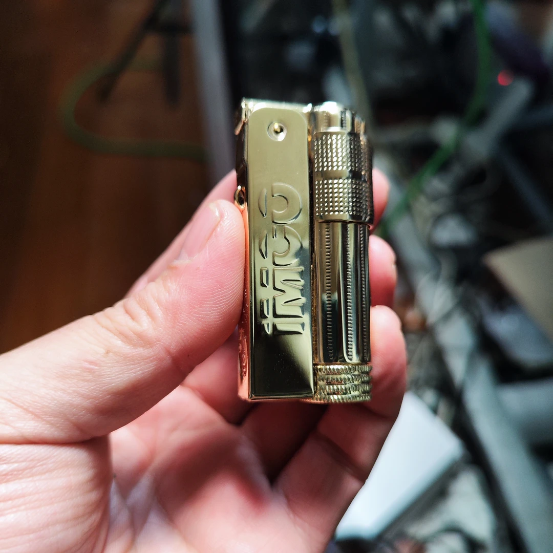 爱酷 6700仿金爱酷标防风煤油打火机