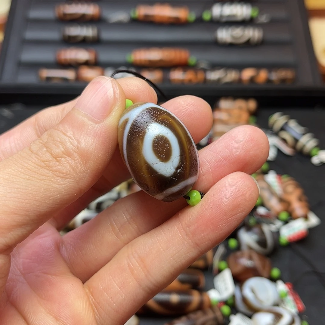 玛瑙/玉髓未镶嵌珠宝半成品房***龙