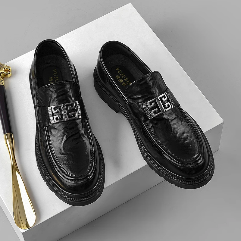 1708秋冬新款皮鞋男爆款商务牛皮男士休闲百搭一脚蹬时尚软底鞋子