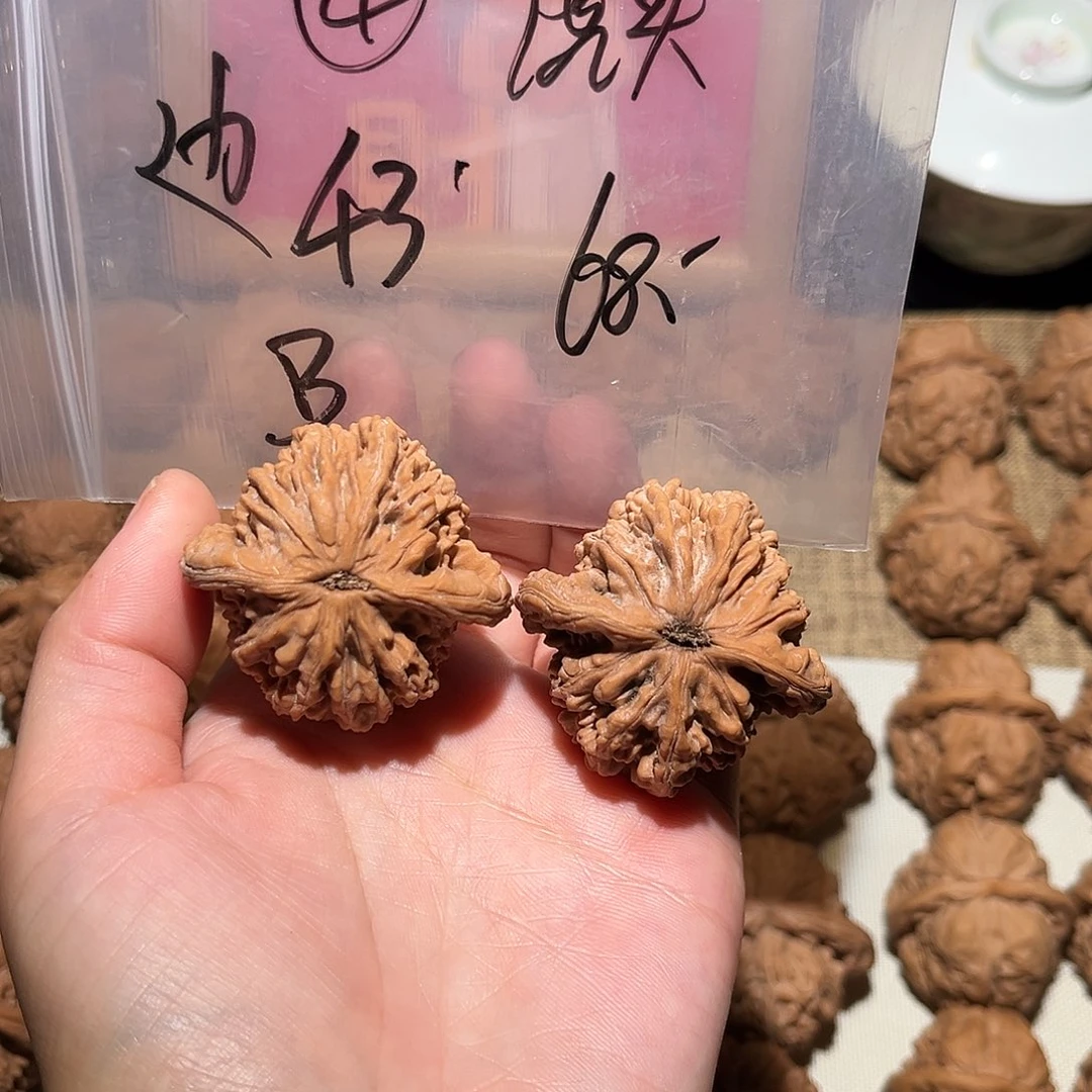 @***风文玩核桃吊坠虎头68