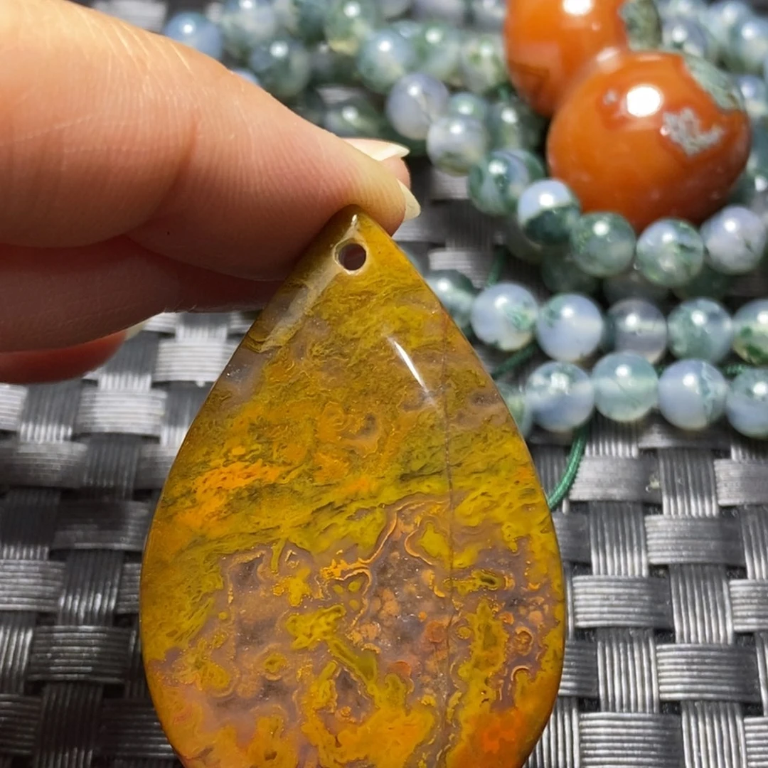 玛瑙/玉髓颈饰未镶嵌c****d