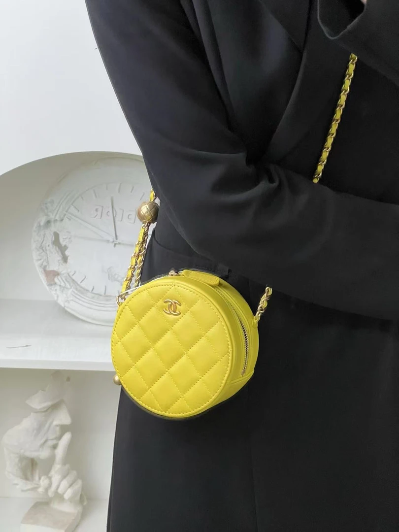 99新 Chanel/香奈儿 香奈儿 金球 黄圆饼 斜挎包/甄选