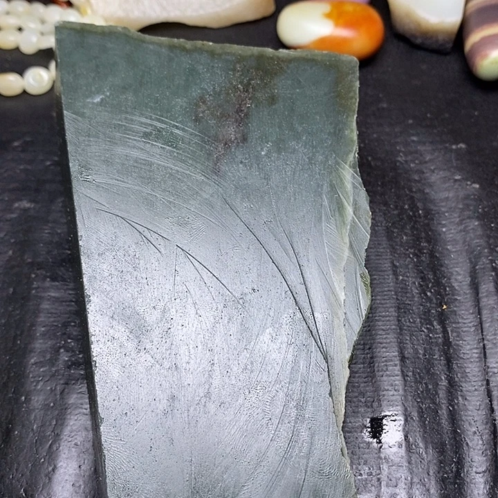 未镶嵌和田玉摆件