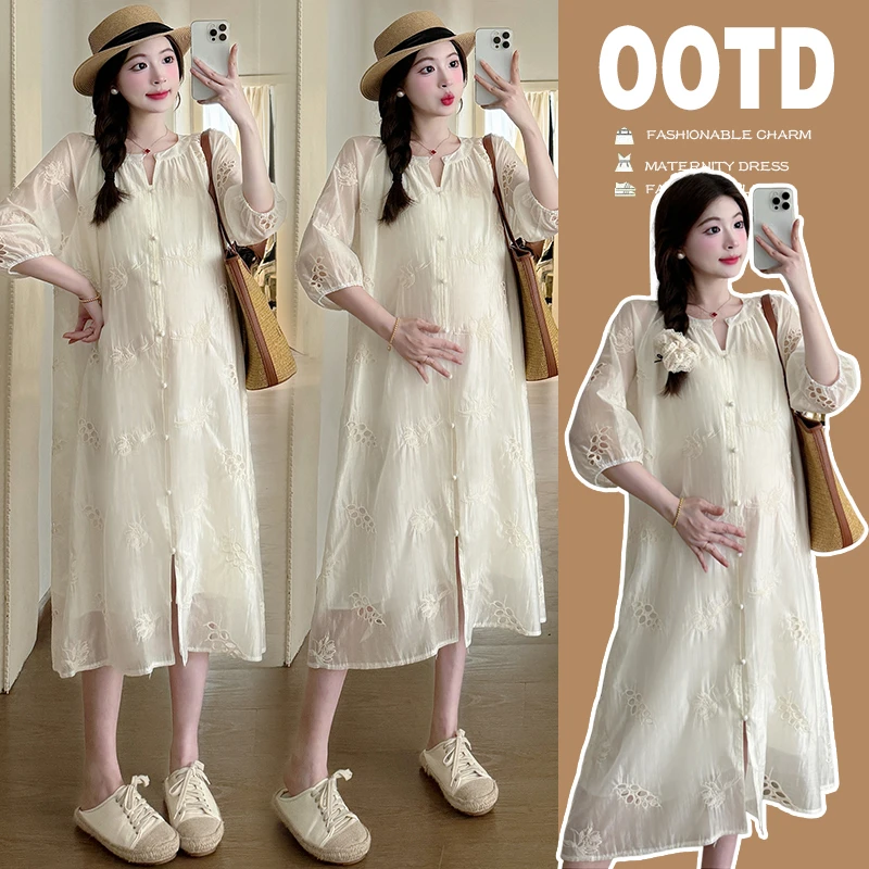2025孕妇装连衣裙春款设计感遮肚A版圆领重工刺绣连衣裙中长款