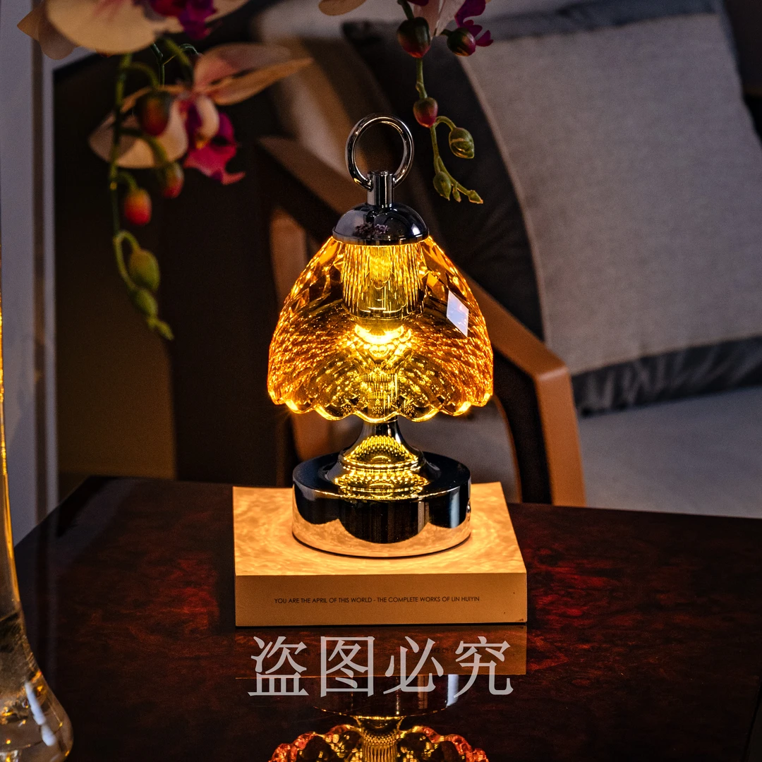 【铃兰-金色】小夜灯高端居家床头柜边几氛围感水晶琉璃摆件WG0086
